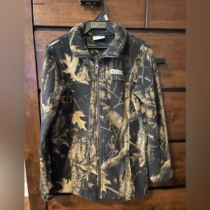 Fleece camo Columbia boys jacket. Size 10/12 youth size